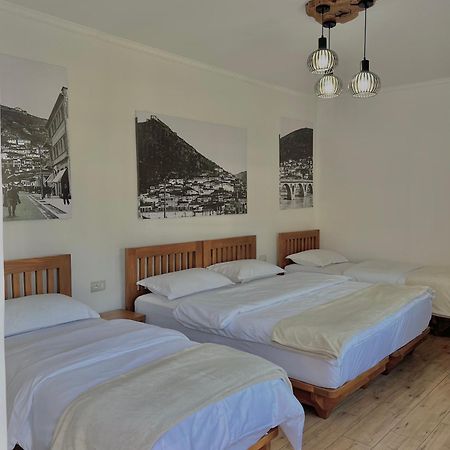 Cereni Guesthouse Berat Bagian luar foto