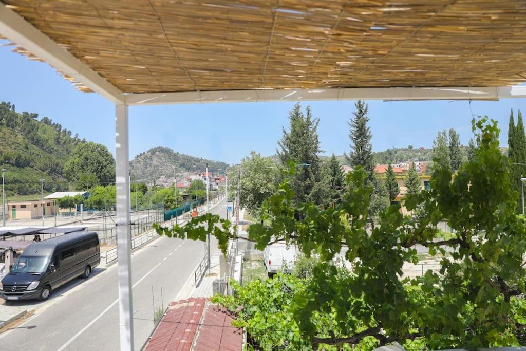 Cereni Guesthouse Berat Bagian luar foto
