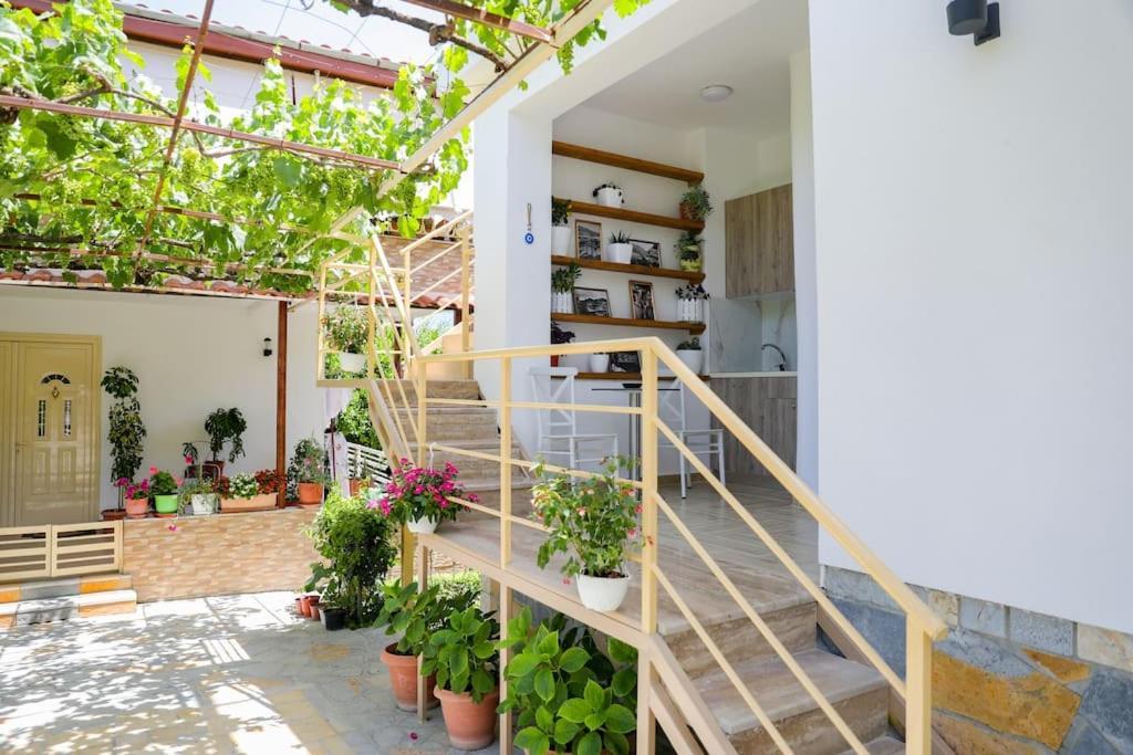 Cereni Guesthouse Berat Bagian luar foto
