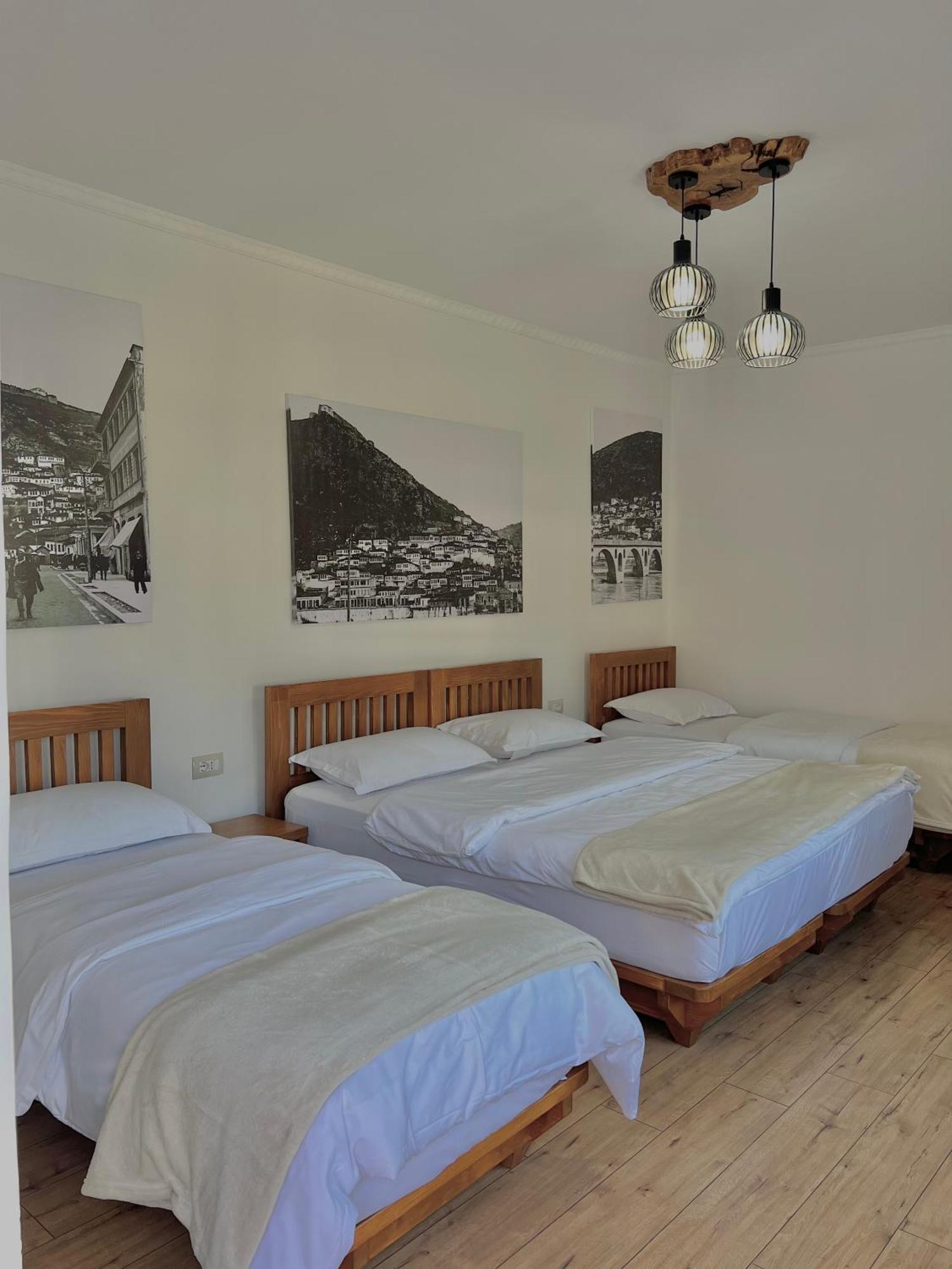 Cereni Guesthouse Berat Bagian luar foto